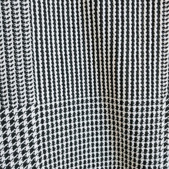 Dolan Anthropologie Callan Ruffled Black and White Houndstooth Top Sz XS - Picture 3 of 11